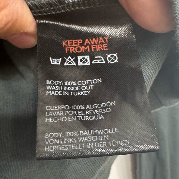 Urban Outfitters Aspen Graphic Long Sleeve Crop Top Gray Red Small - Picture 4 of 6